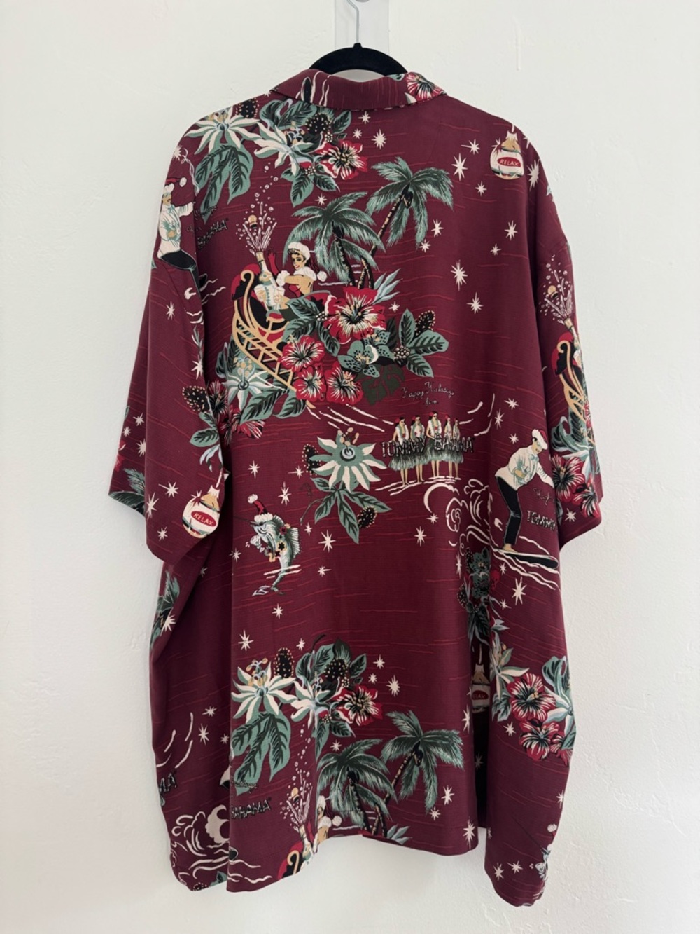 Tommy Bahama Merry Kitschmas Camp Shirt Original Fit Short Sleeve 100% Silk Xmas - Picture 3 of 12